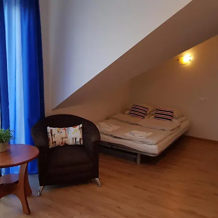 לינה וארוחת בוקר Balaton