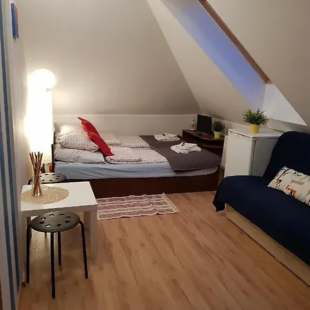 Balaton فندق مبيت وإفطار 3*