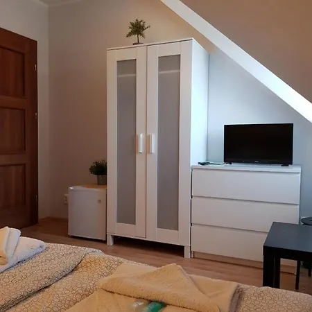 לינה וארוחת בוקר Balaton 3*