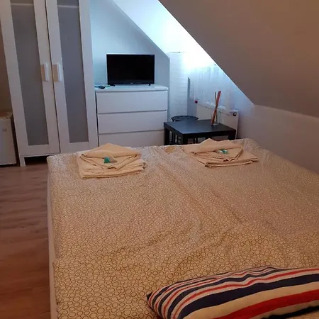 Balaton לינה וארוחת בוקר 3*