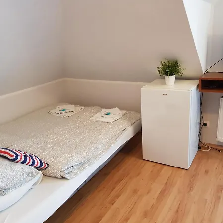 לינה וארוחת בוקר Balaton 3*